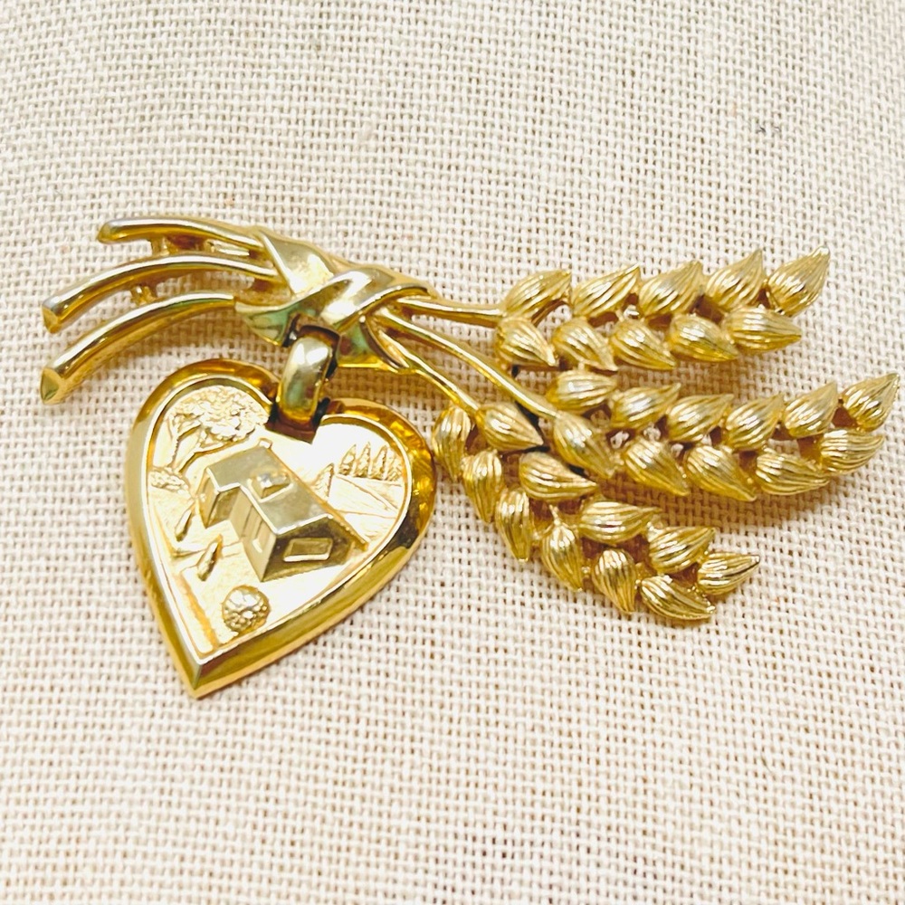 1955 Betty Crocker “Homemaker of Tomorrow” Gold-Tone Wheat Brooch, Crown Trifari